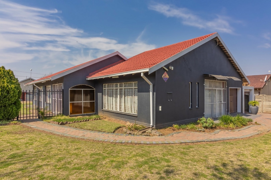 3 Bedroom Property for Sale in West Park Free State